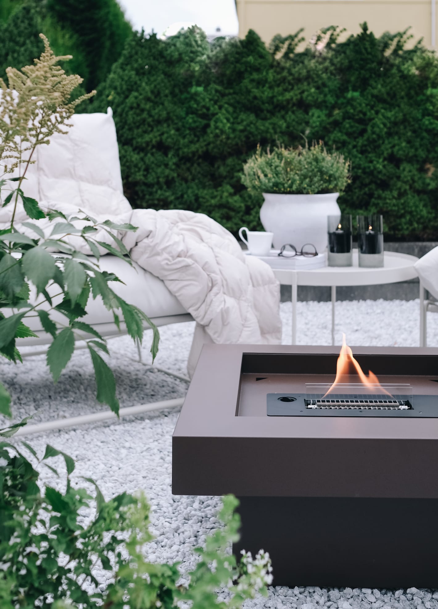 Koselig uteomr&aring;de med Tenderflame peis