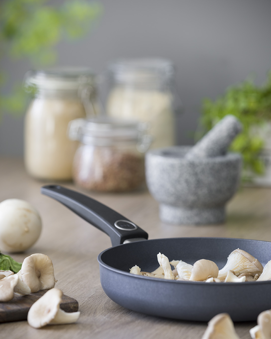 Stekepanne fylt med sopp