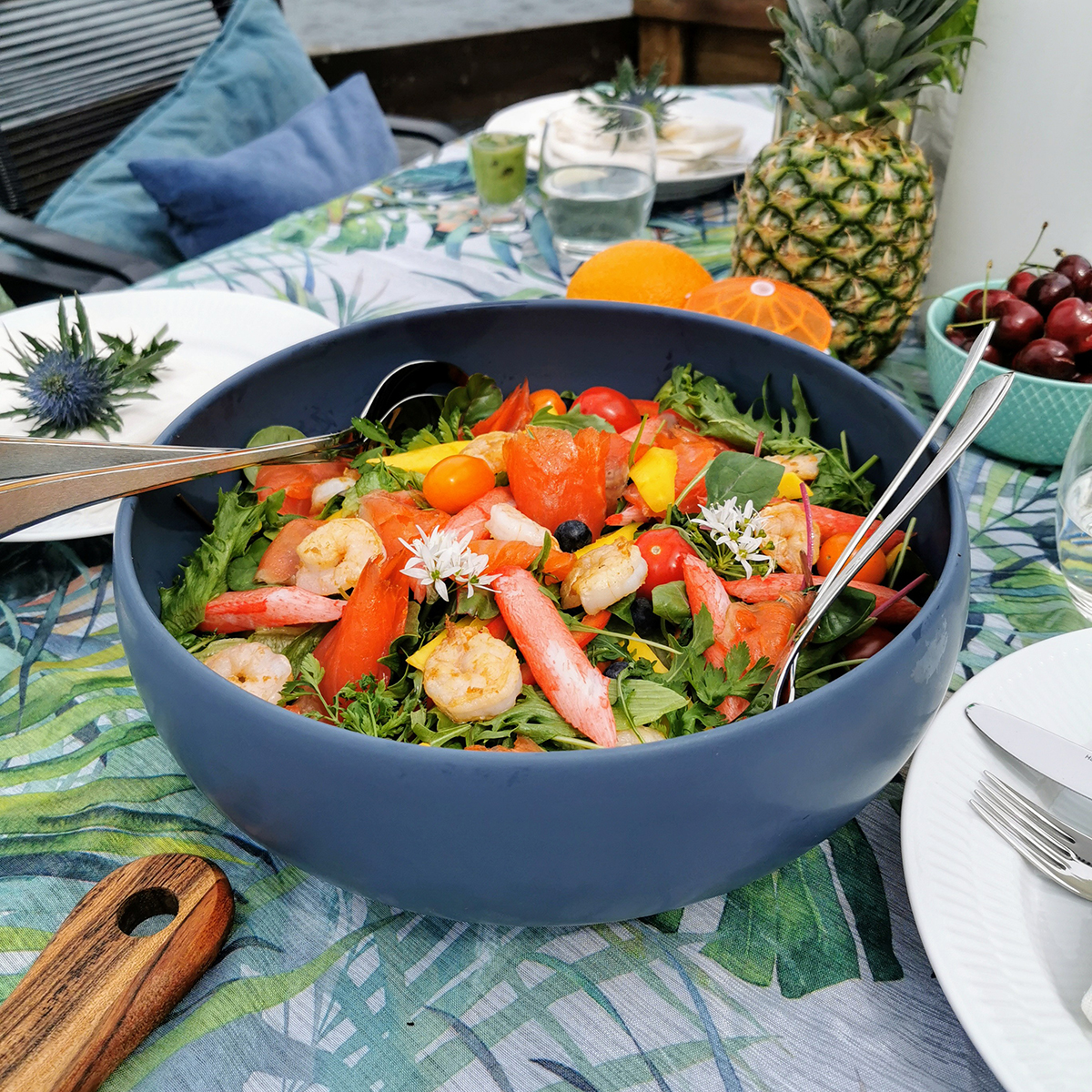 Lag en deilig sommersalat med skalldyr