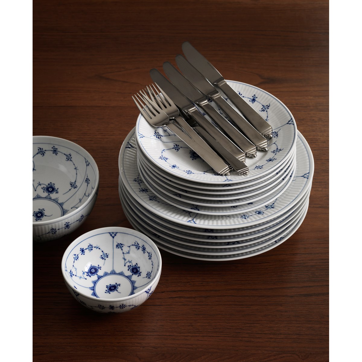 Royal Copenhagen Musselmalt Riflet flat tallerken 19 cm