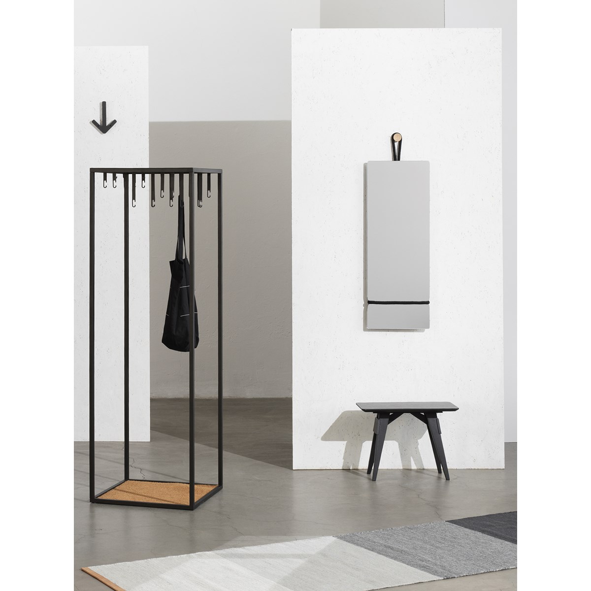 Design House Stockholm Furniture Lasso speil 95x35 cm klar/svart
