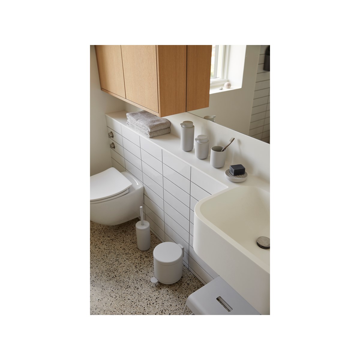 Zone Ume toalettbørste soft grå